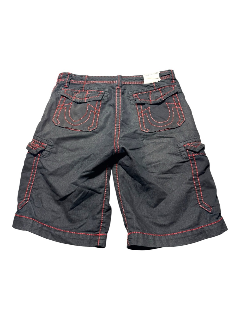 Y2K True Religion Men’s 32 black cargo shorts with red contrast stitching VTG